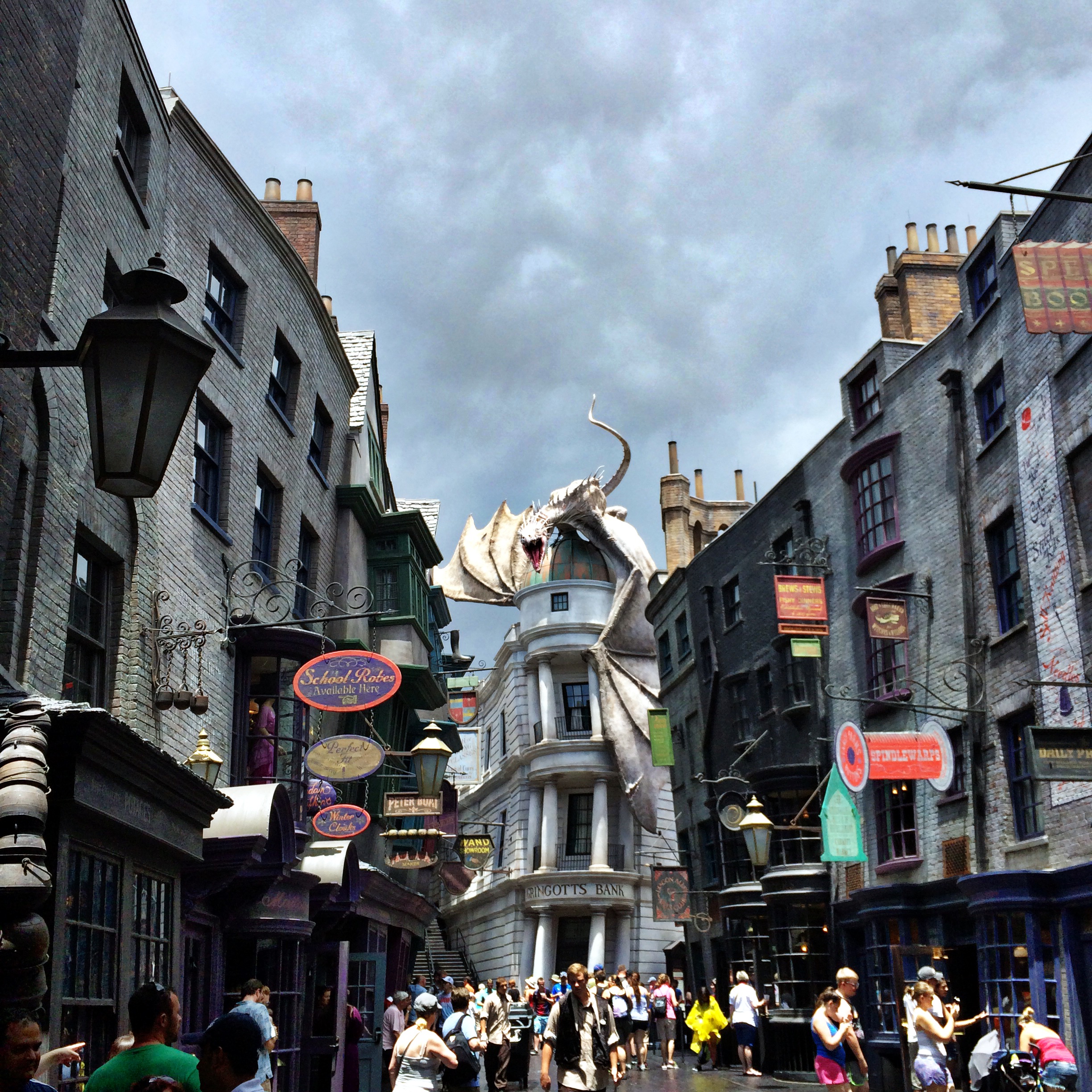 an-introduction-to-diagon-alley-at-universal-orlando-resort-on-the-go-in-mco