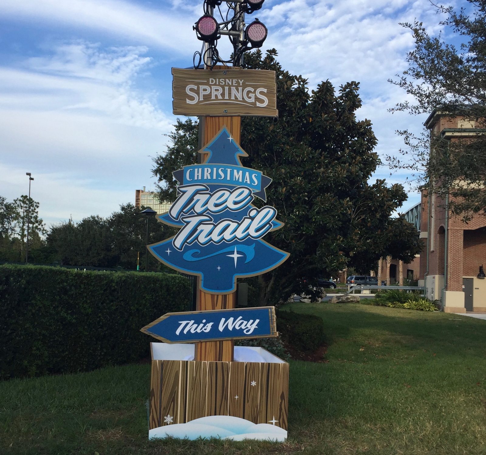 Christmas Tree Trail Disney Springs 2016 - 
